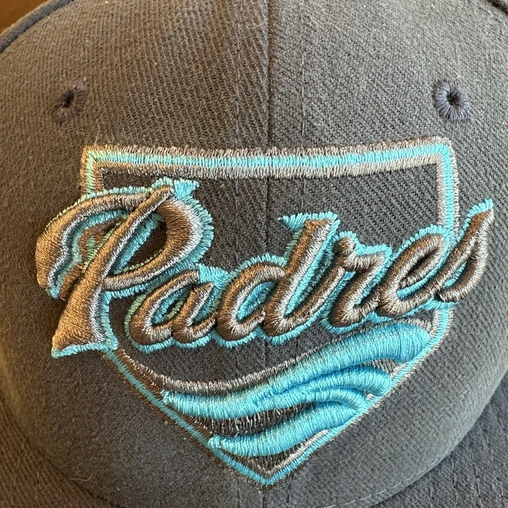 New Era‎ 59Fifty San Diego Padres Fitted Hat Size 7 Gray Blue Baseball Friar